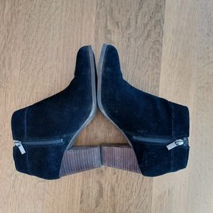 9 koolaburra leather booties